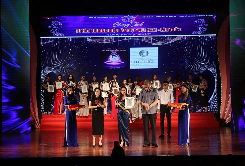 Xuất sắc được vinh danh trong chương trình Tự hào thương hiệu làm đẹp Việt Nam lần thứ 3